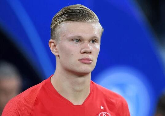 系与赛场执 系与赛场执